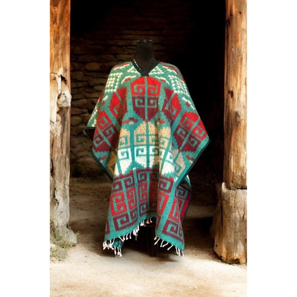 Vtg Traditional Artisan Poncho Southwestern Mexico Geometric Pattern Acrylic